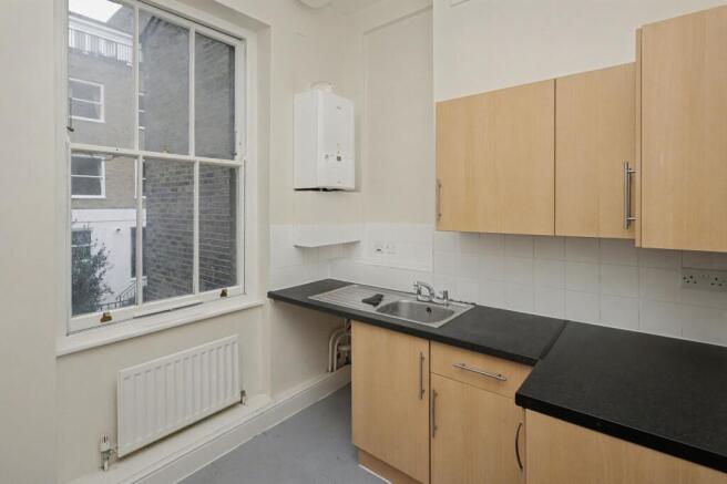 Flat B, 5 Winchester Street, Pimlico, London SW1V 4PA