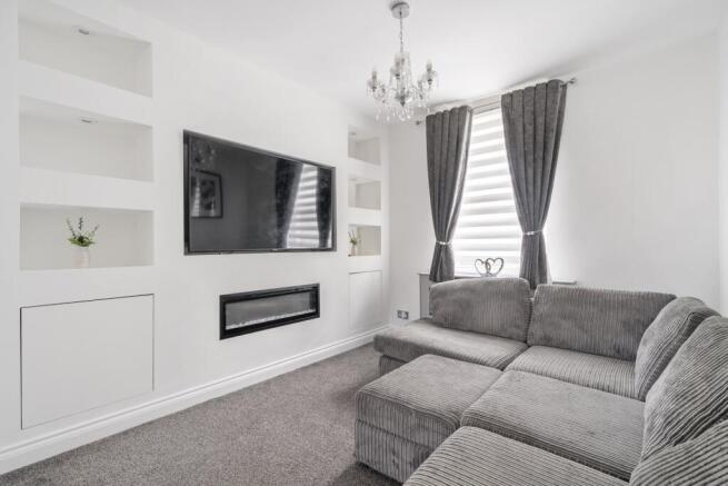 1383397-8-6926e00a00c26