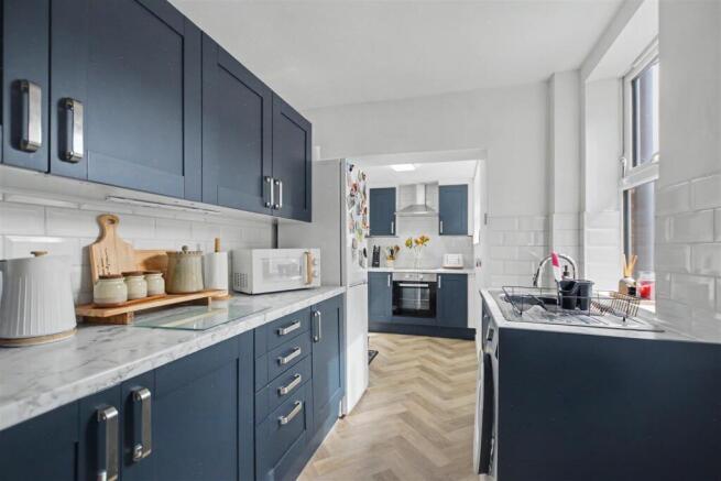 Kitchen_1.jpeg