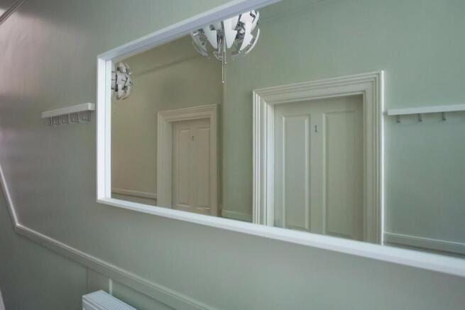 1 bed House Share to rent Image 5