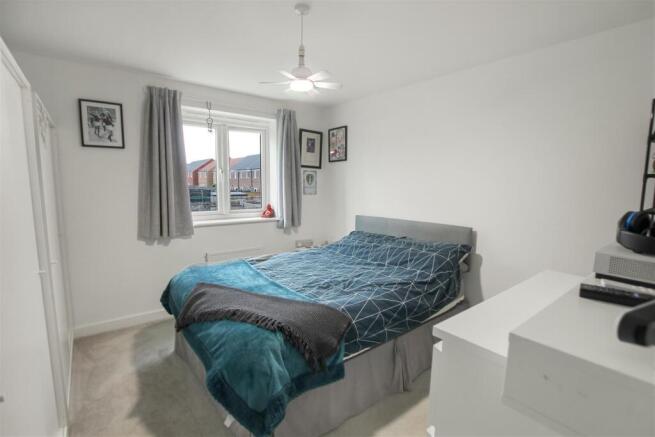 3 bed Semi-Detached for sale Image 11