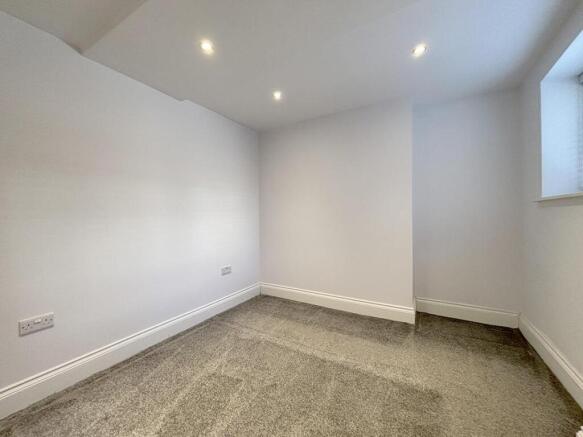 1 bed Flat to rent Image 9