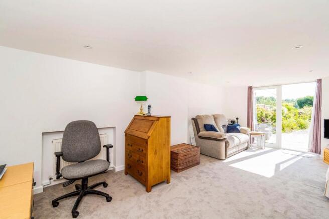 Study/bedroom 4