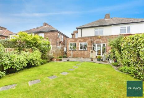 Cheviot Gardens, Cricklewood, NW2