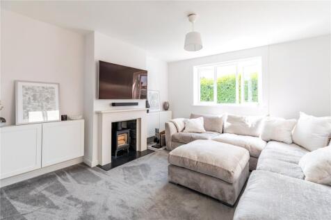Laburnum Grove, Newbury, Berkshire, RG14