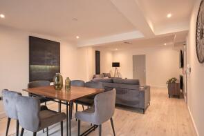 17, Woodlands Terrace, Mount Pleasant, Swansea SA1 6BR