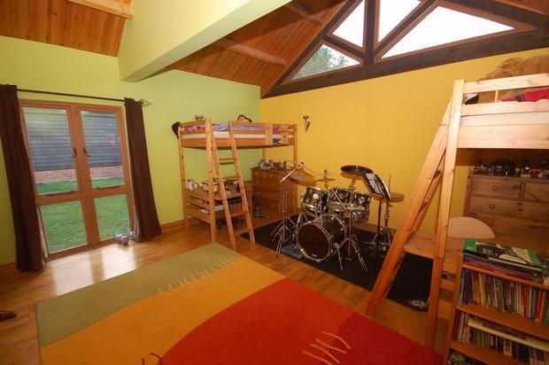 Photo 12