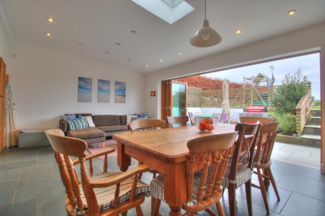 Kitchen/ Diner/ Family Room