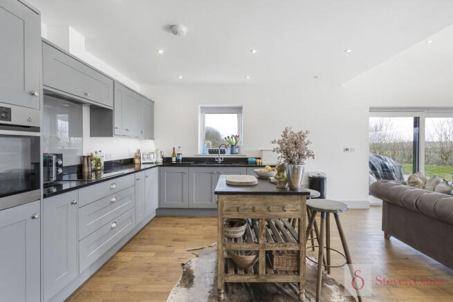 44_48823_watermar...