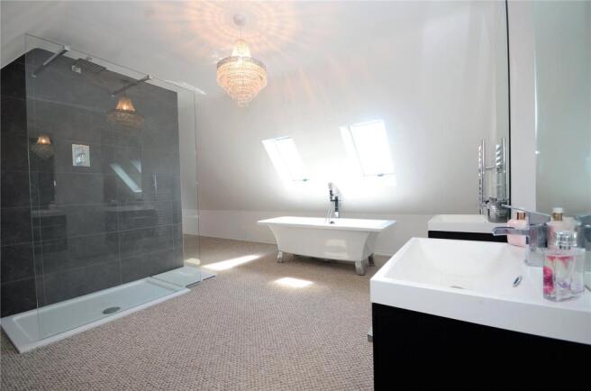 Master En-Suite