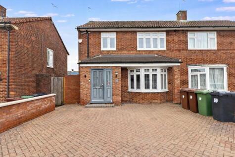 Thornbury Gardens, Borehamwood