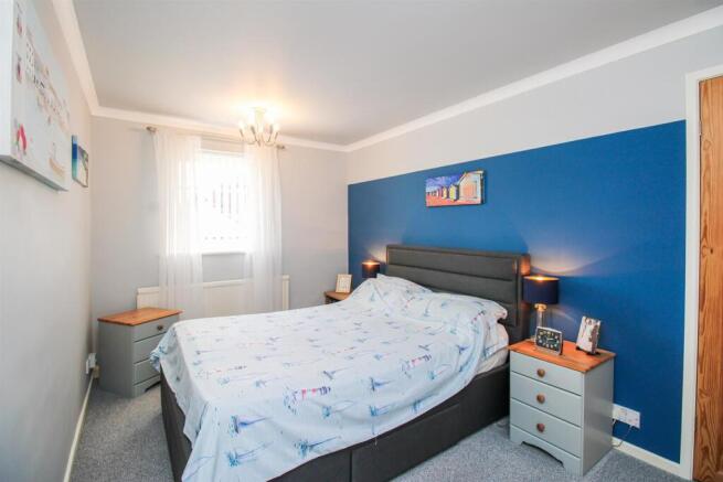 3 bed Town House for sale Image 5