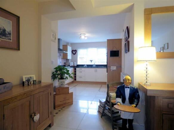 Kitchen (additional view pic)