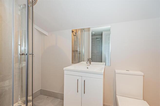 1 bed Apartment to rent Image 4