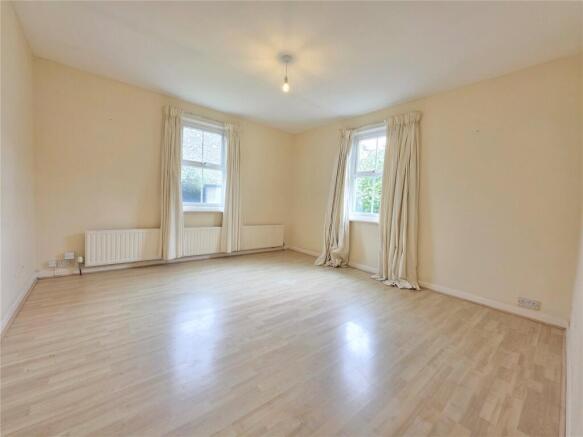 Sparsholt Road, Barking, IG11 photo 5