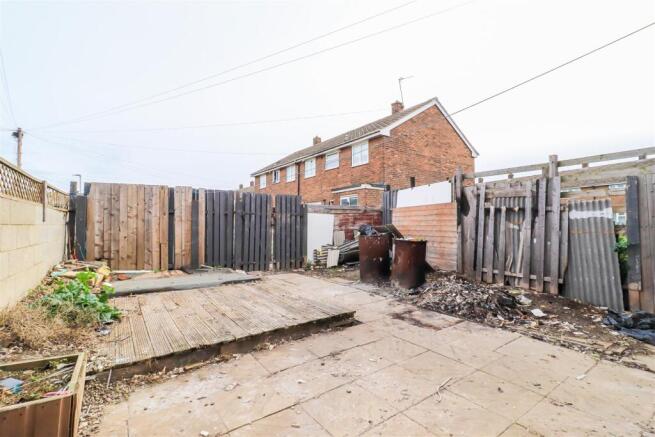 3 bed Terraced for sale Image 8