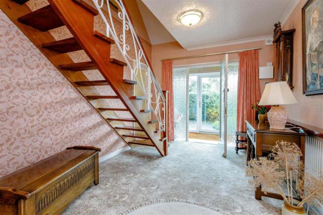8368109-interior23.jpg
