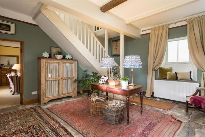 5 bed Detached for sale Image 7