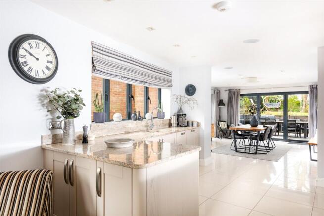 Kitchen/Dining