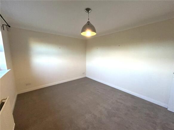 4 bed Detached to rent Image 5