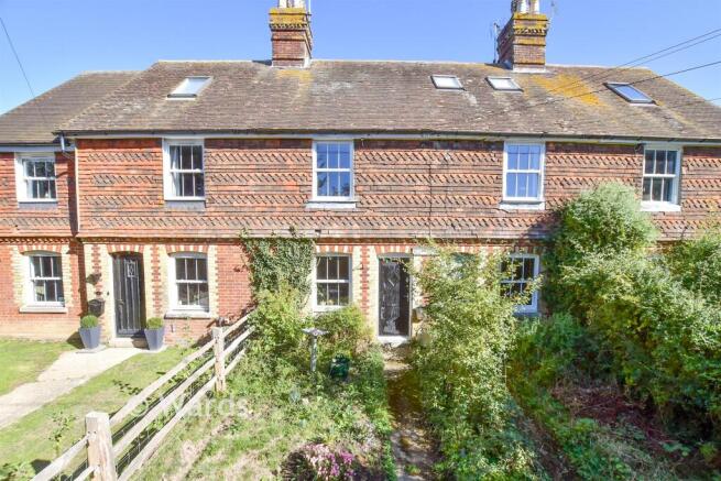 2-bed terraced on Green Lane, Collier Street, Kent, £400,000