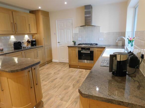 dining kitchen 1