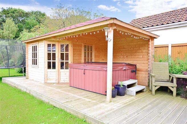 Workshop/Outbuildings