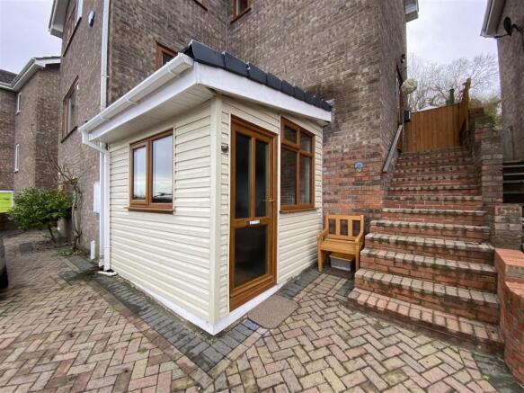 Annexe Entrance