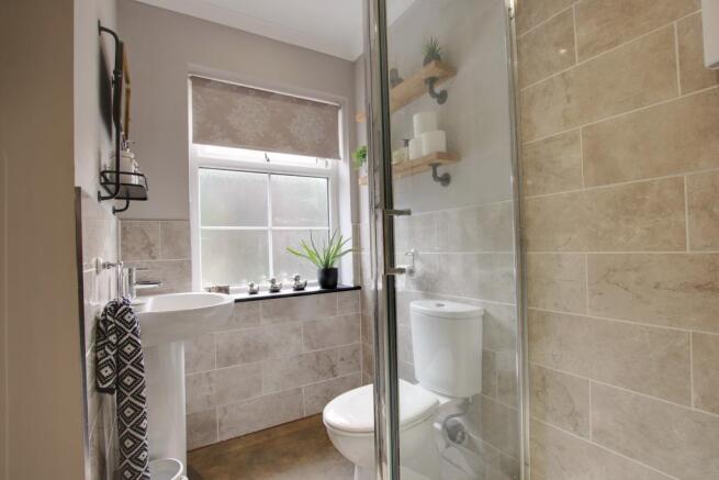 SHOWER ROOM