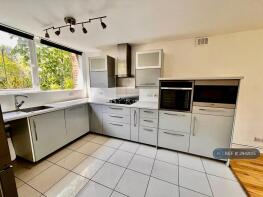 16, Carlton Court, Auckland Road, Upper Norwood, London SE19 2RS
