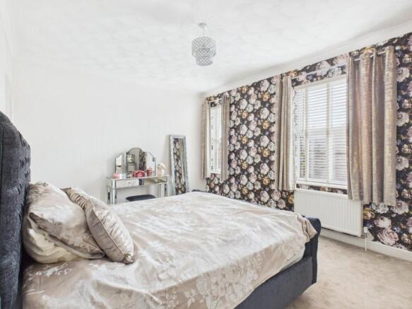 3 bed Terraced for sale Image 7