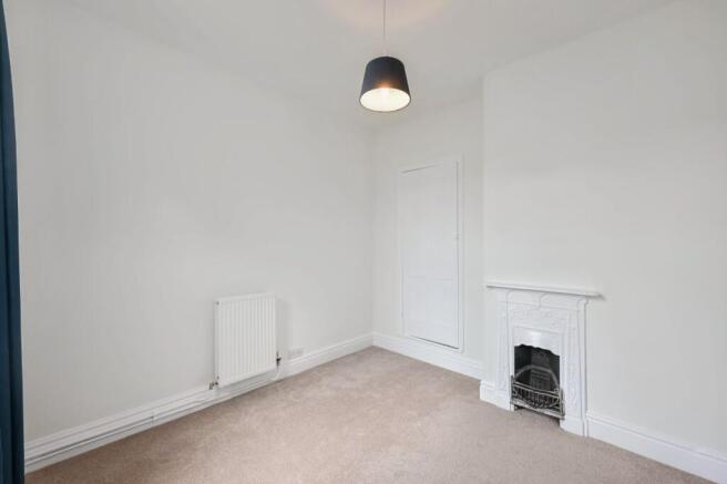 2 bed Terraced to rent Image 8