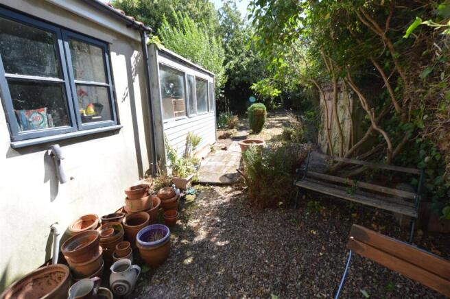 2 bed Cottage for sale Image 10