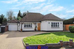 2, Farm Close, Brentwood CM13 2PN