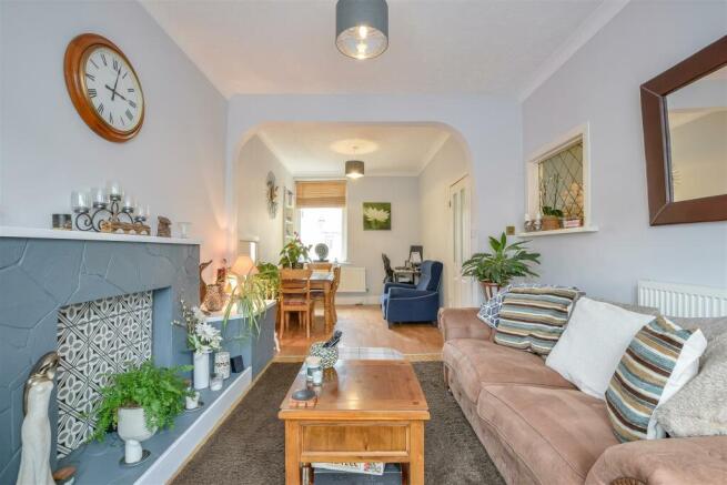 Living/Dining Area
