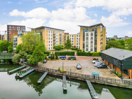 Kenavon Drive, Reading, Berkshire, RG1