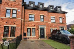 11, Stablefold, Manchester M28 2ED