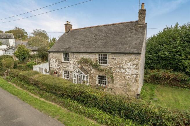 3-bed detached on Mawgan, Helston, £510,000