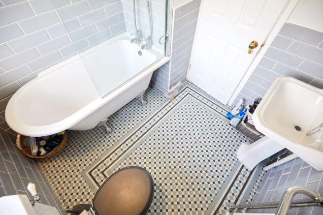 Bathroom 1.1