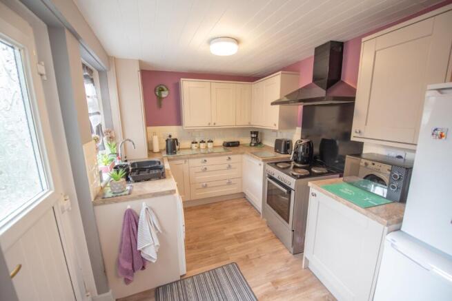 2 bed Cottage for sale Image 9