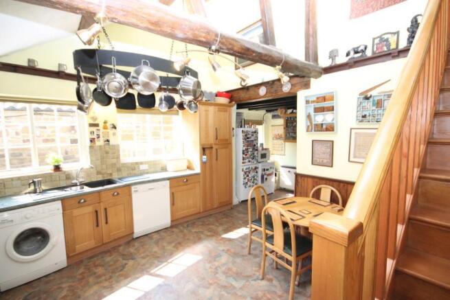 LIVING KITCHEN