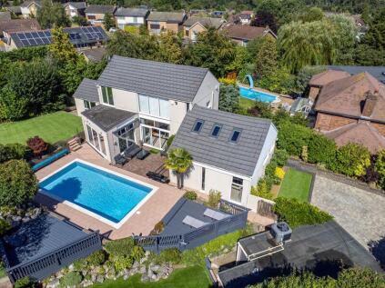 Robin Way, Cuffley