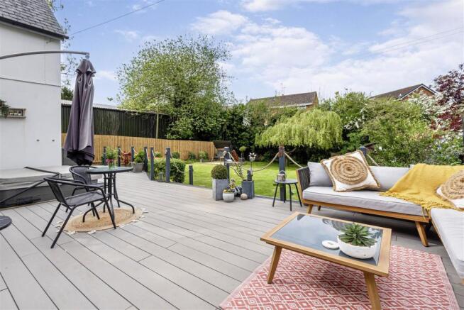 2 Jubilee  Cottage, Decked rear garden
