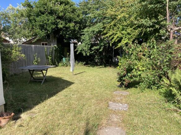 Rear garden 1.jpg