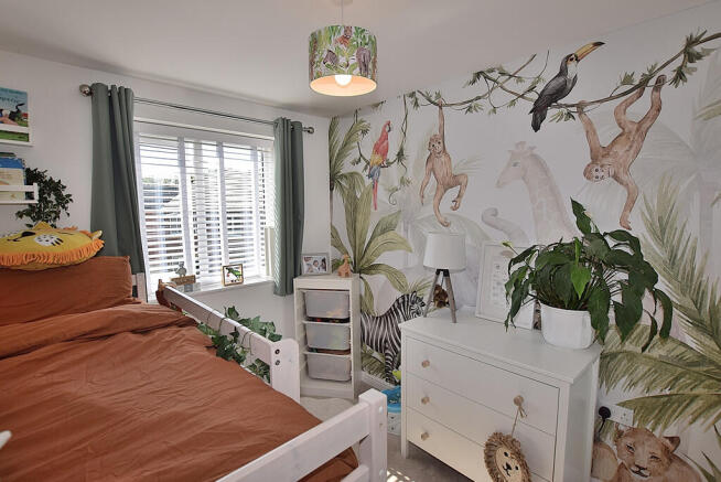 3 bed Detached to rent Image 10
