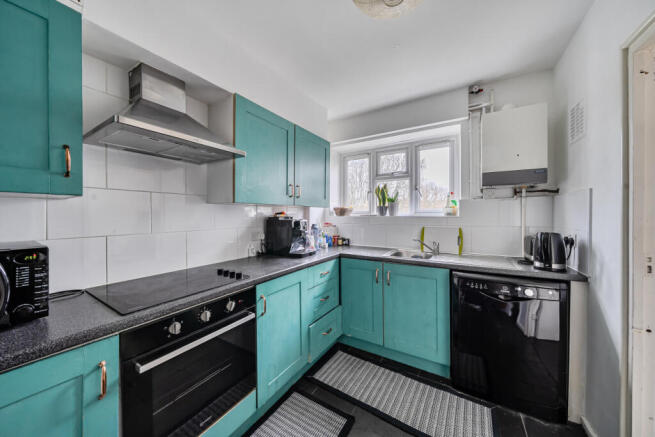 1436090-11-69c6a3...