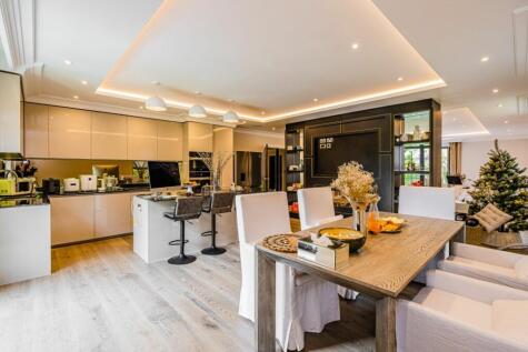 Penn Road, Wellington Court, HP9