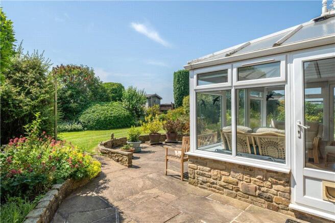 4 bed Detached for sale Image 8