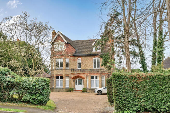 1425341-1-69b3d8f...