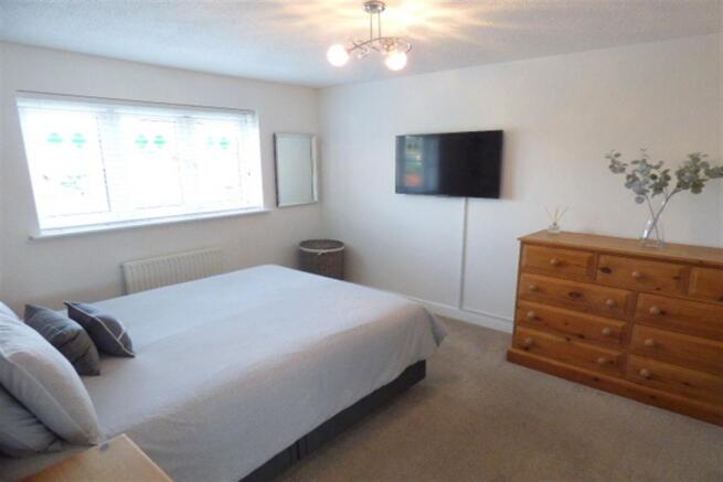 Bed 1 a
